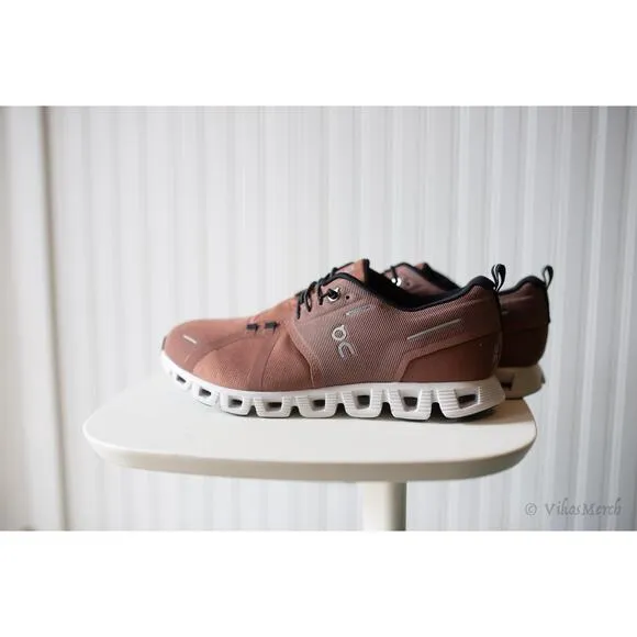 ON Cloud 5 Waterproof Sneakers Women's 9.5 NEW