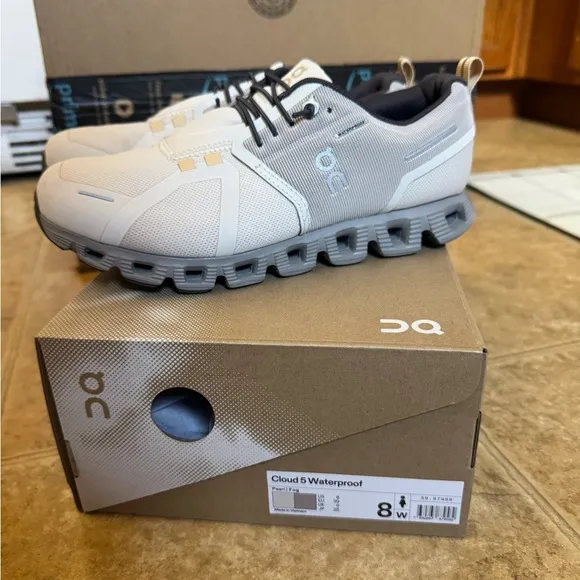 On Cloud 5 Waterproof Women's Shoes - Pearl/Frog- US
