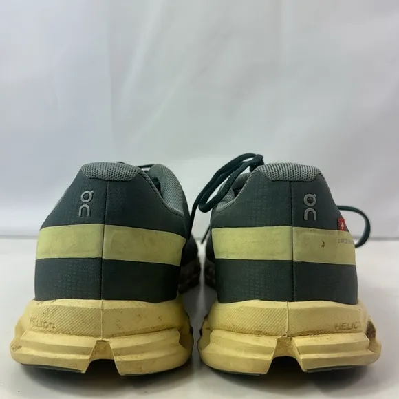 On Cloud Helion Womens Running Shoes.