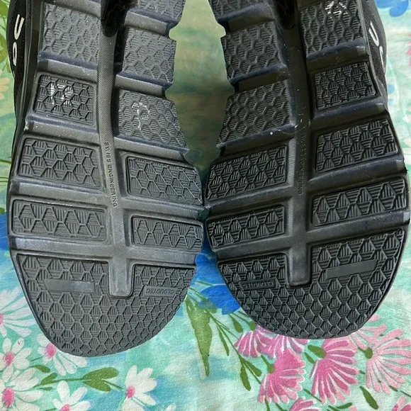 On Running Cloudrunner Waterproof Shoes - W 7.5