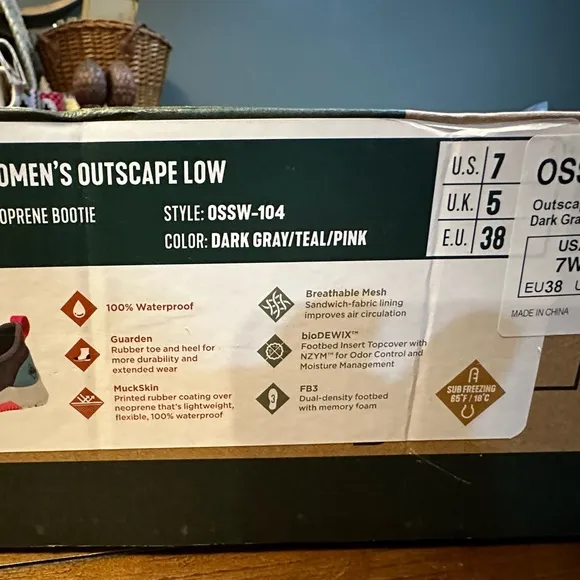 Original Muck Womens Outscape dark gray,  teal, pink Waterproof Shoes (NWT)