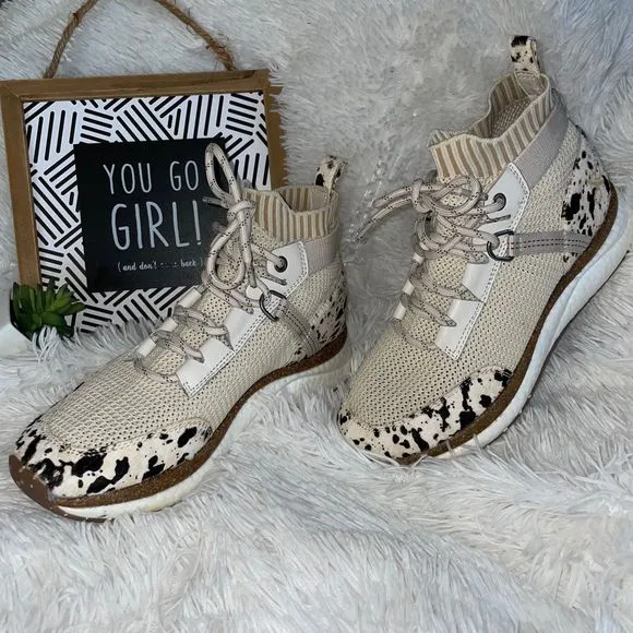 OTBT Hybrid High Top Platform women’s Sneaker size 6.5 shoes animal print lace-