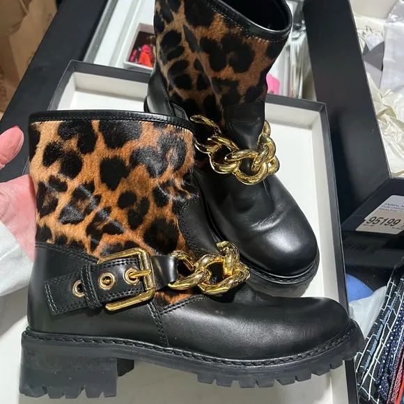 Outrageous Giuseppe Zanotti calf hair leopard motorcycle boots sz 7