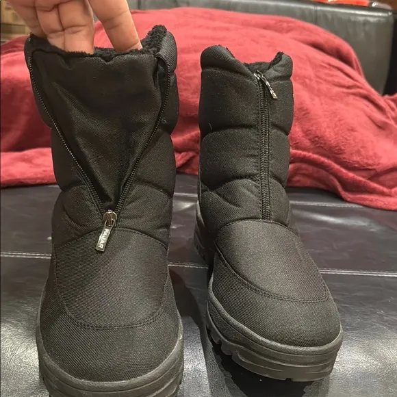 Pajar Black Winter Boots in excellent condition