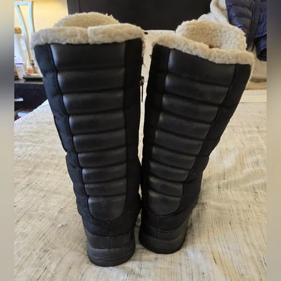 Pajar Black Winter SnowBoots with Canada Patch