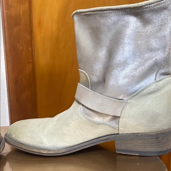 Pantanetti Cream Iridescent Heeled Boots Buckle Western Flair Made in Italy 8.5