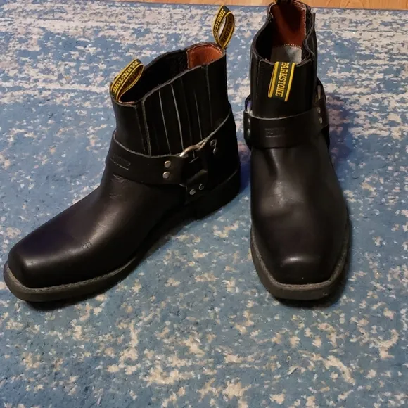 Parkside Black LeatherShort Boots size 10 1/2