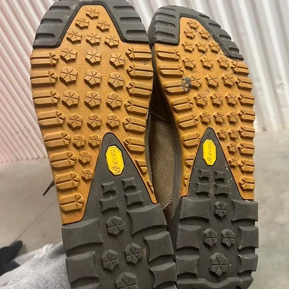 Patagonia hog tie hiking shoes