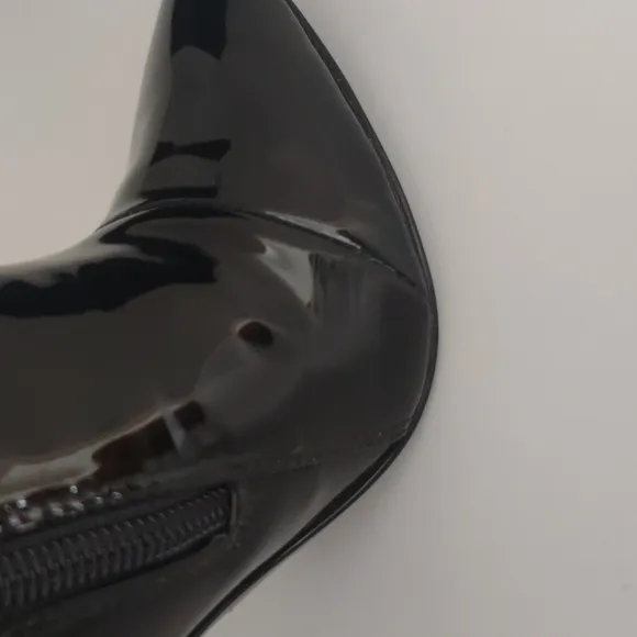 Patent black Ankle boots