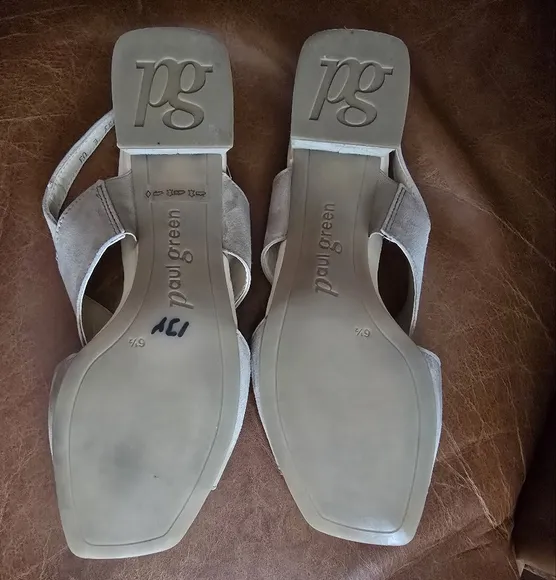 Paul Green Remy Sandal in Champagne Suede Leather Size 9 US