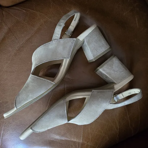 Paul Green Remy Sandal in Champagne Suede Leather Size 9 US