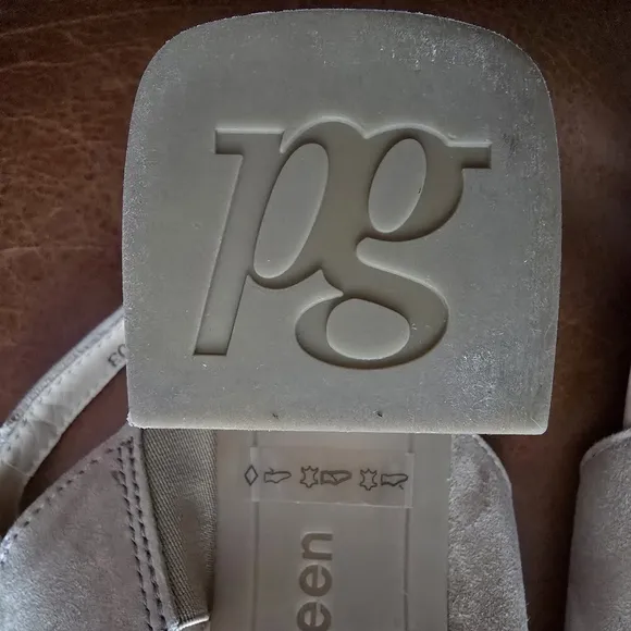 Paul Green Remy Sandal in Champagne Suede Leather Size 9 US