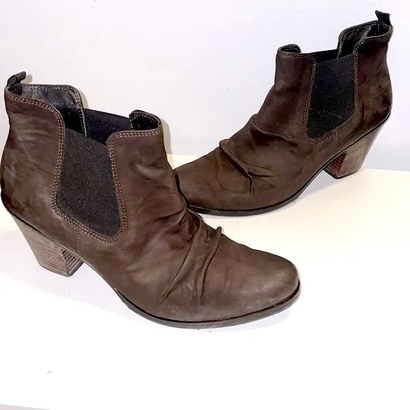 Paul Green Women’s Brown Nubuck Chelsea Ankle Boots size 9US/ 6.5UK