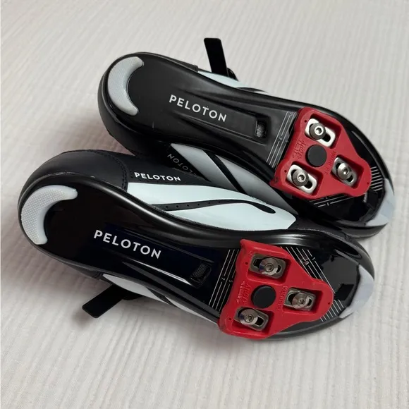 Peloton Cycling Shoes Size 39 Quick Ratchet Clip, Hook &amp; Loop Straps Adjustable