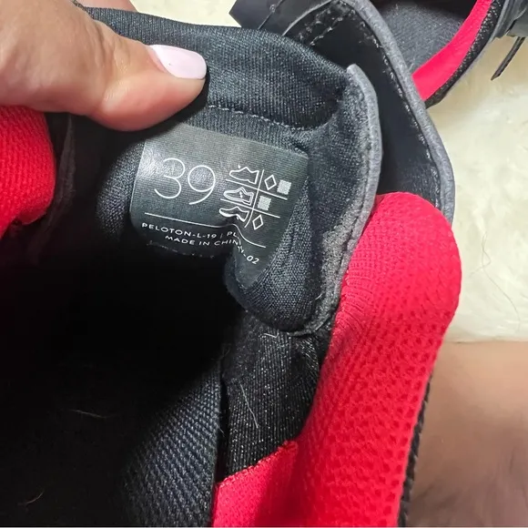 Peloton Women's Cycling Shoes Black and Red Size 39