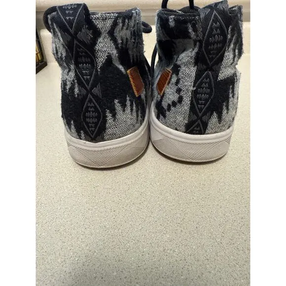 Pendleton La Brea Aztec Lace Up Water Resistant Wool Suede Chukka Boots Size 12