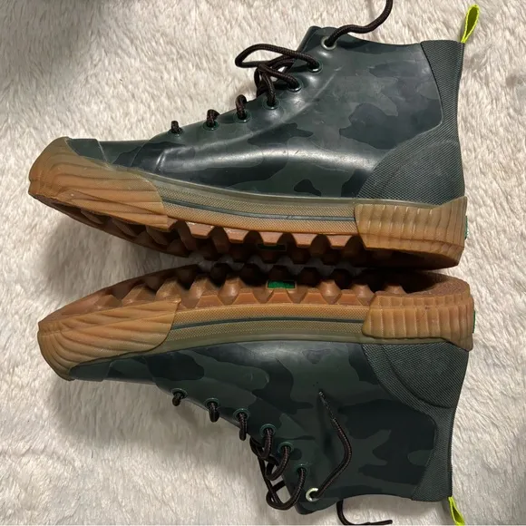 P.F. Flyers Rubber Camouflage High Top Sneakers Boots - Men’s 7 Women’s 8 1/2