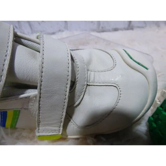 Plae White Green Leather Youth or Women's Charlie Waterproof Shoes 4 EUC