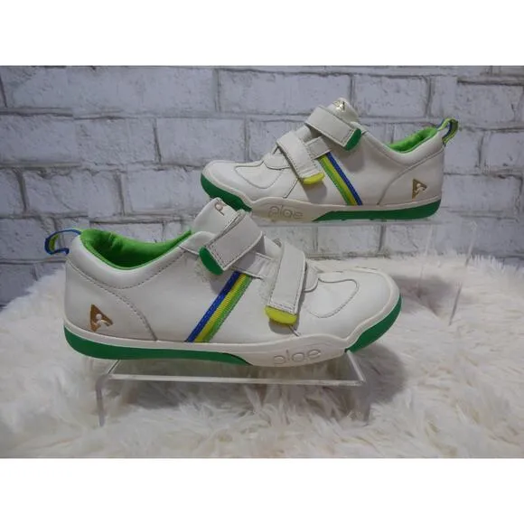 Plae White Green Leather Youth or Women's Charlie Waterproof Shoes 4 EUC