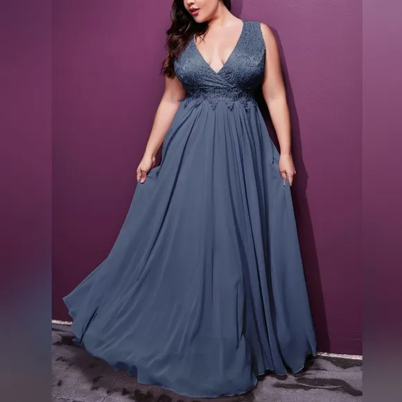 Plus size pink,red,blue new long sleeveless lace v neck dress