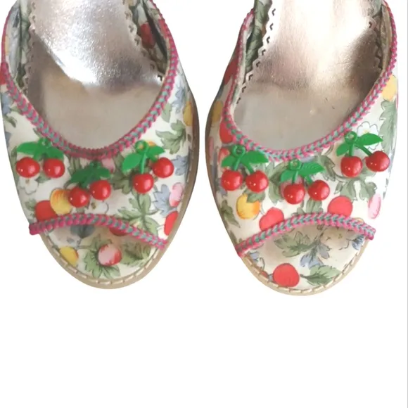 Poetic License Shirley Temple Red and Green Cherry Heels Size 8.5