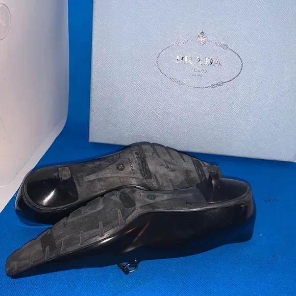 🔥PRADA Black  Leather adjustable Loafer Women’s shoes 35