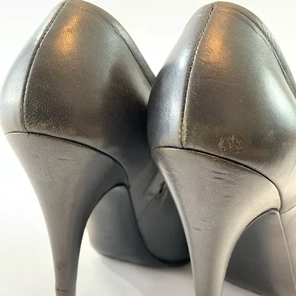 Prada Mordore gr͏ey ankle boots heels size 39