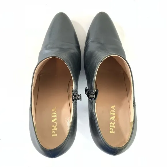 Prada Mordore gr͏ey ankle boots heels size 39