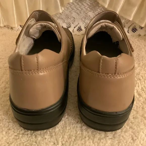 PROPET OLIVIA WOMENS SHOES