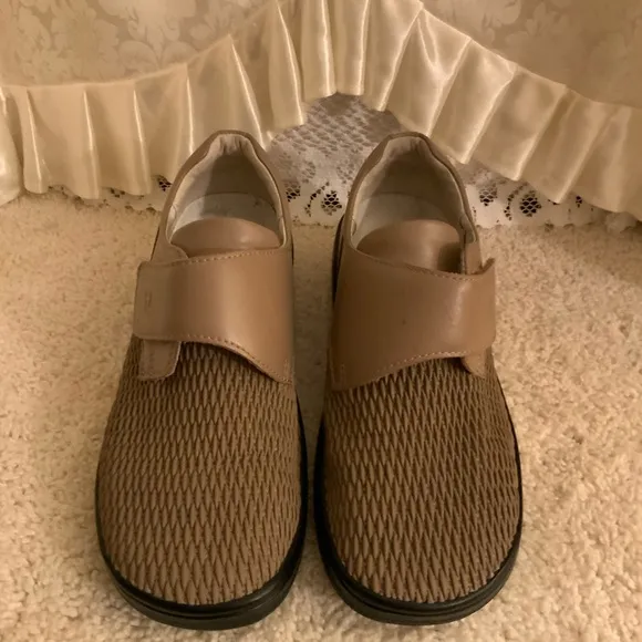 PROPET OLIVIA WOMENS SHOES