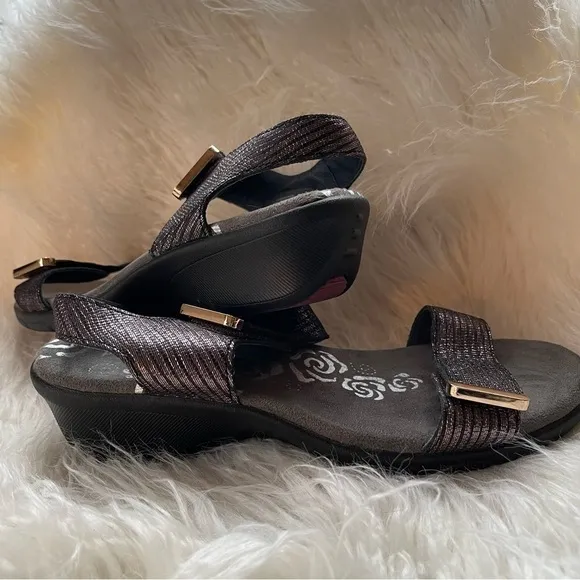 Propet Women’s Purple Shoes Sandals Low Heel Adjustable 8XW (2E) Leather Upper