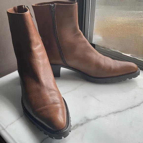 RAFFAELLA VENTURINI vintage carmel leather ankle boots with new Vibram soles
