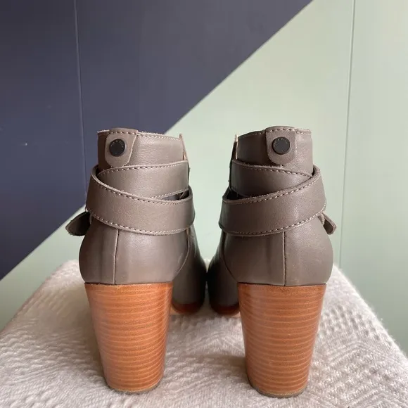 Rag &amp; Bone Grey/Taupe Harrow Stacked-Heel Ankle Boot, Sz 7.5-8, EUC