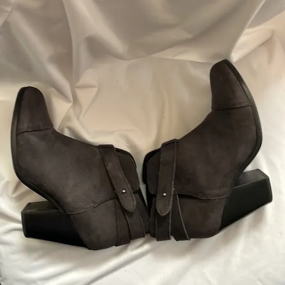 Rag &amp; Bone Harrow Suede Leather Bootie Darker Gray size 38.5