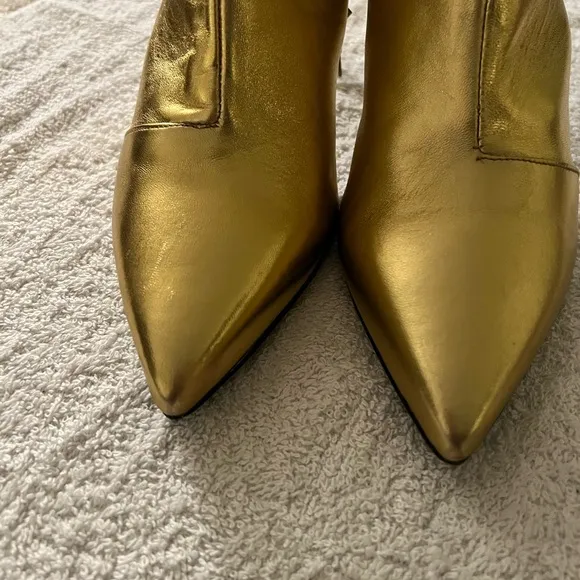 RAG &amp; BONE METALLIC GOLD LEATHER ANKLE BOOTS… SIZE 40/9.5 MEDIUM… NWOB 3” HEELS