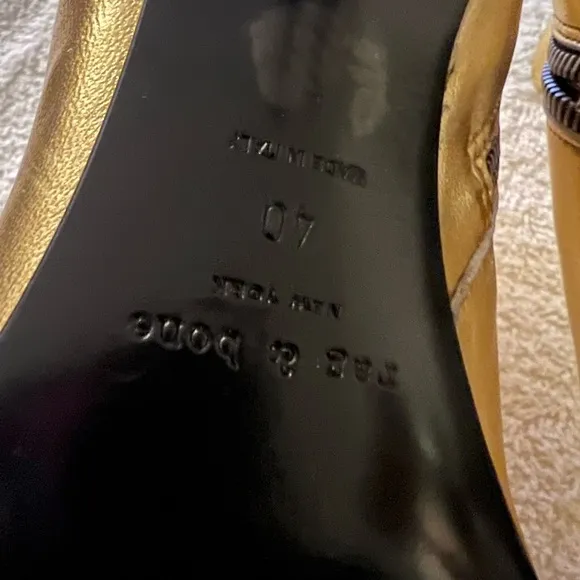 RAG &amp; BONE METALLIC GOLD LEATHER ANKLE BOOTS… SIZE 40/9.5 MEDIUM… NWOB 3” HEELS