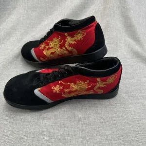Rare Onmyodo Tatsu Ne Dragon Brocade &amp; Leather Shoe 9M/10.5W Eu 42.5 Cork insole