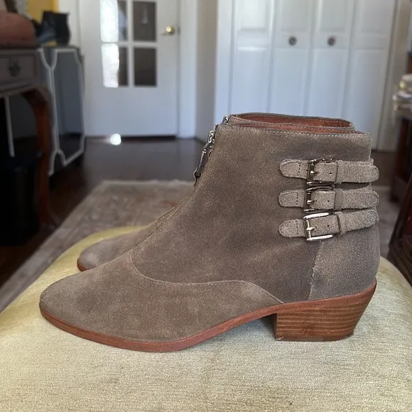 Rebecca Minkoff Alex Bootie in Bark Front Zip Suede Ankle Boots size 9