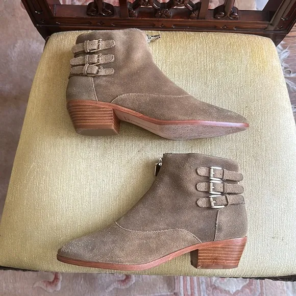Rebecca Minkoff Alex Bootie in Bark Front Zip Suede Ankle Boots size 9