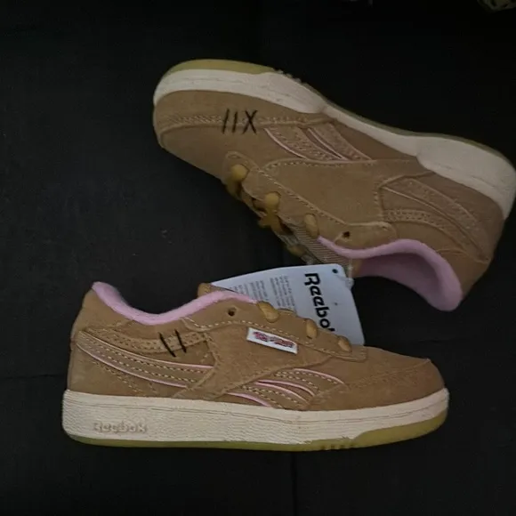 Reebok Club C Revenge MU Toddler Tennis Shoes Tom and Jerry