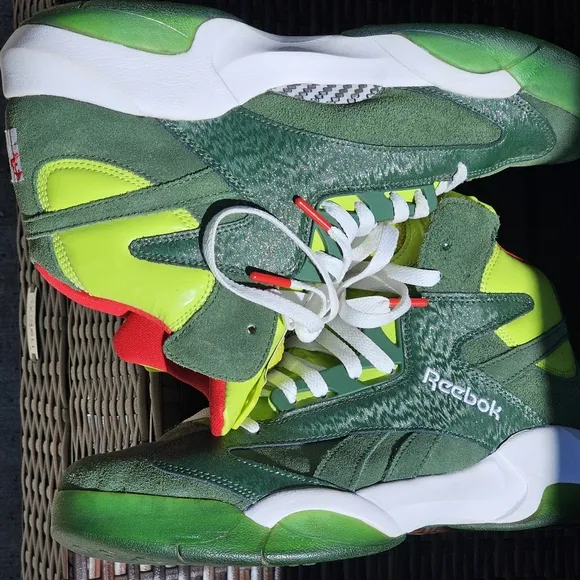 Reebok Shaq Attaq The Pump Ghost of Christmas Green Sneakers Men's Size 11 US