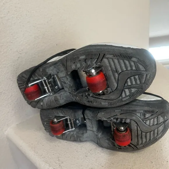 Roller Platform  Tennis Shoes Wheels Roller Skates Y2K Rollin Runners M‎ 9 / W11