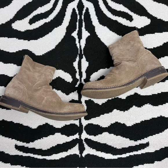 ROOLEE Lucena Suede Ankle Boots Size 9
