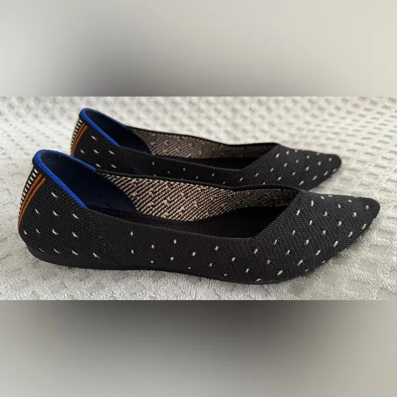 Rothy's The Point Flats in Ivory Dot Size 7 Black Discontinued RETIRED Color