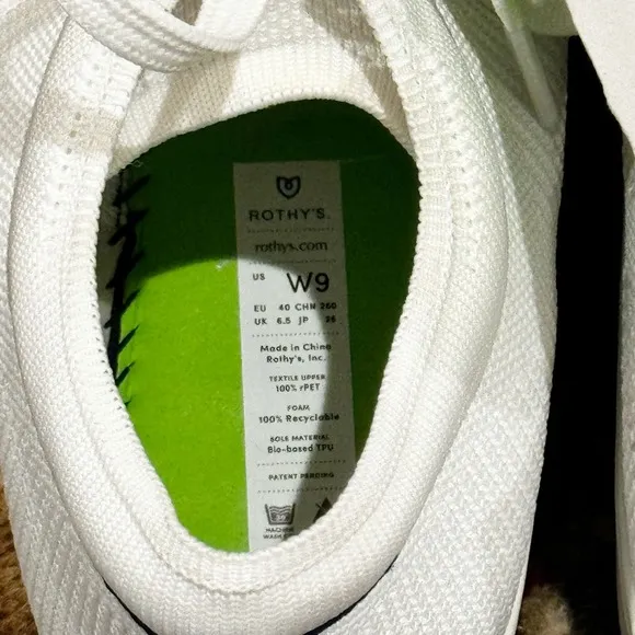 Rothy's The RS02 Sneaker The Lace Up White Sneaker Shoes Size 9 NWOB