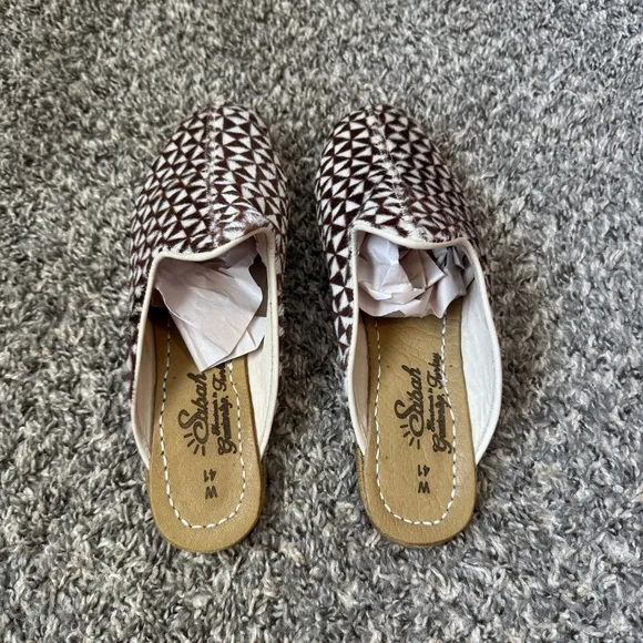 Sabah Women’s Babylon Baba Slip in Size 41
