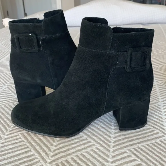 Saks Fifth Avenue suede leather block heel boots size 8