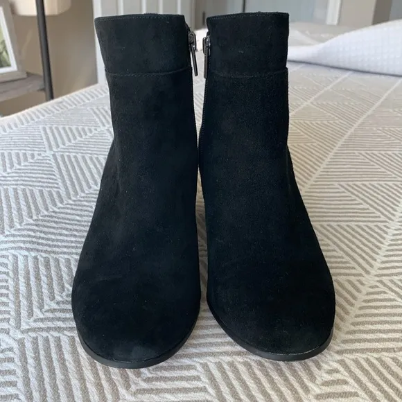 Saks Fifth Avenue suede leather block heel boots size 8