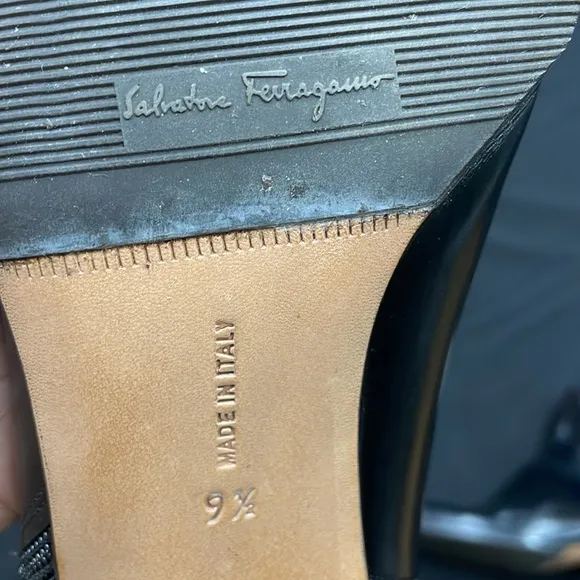 Salvatore Ferragamo ankle boots in black, size 9 1/2