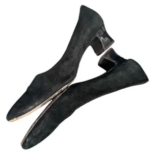 SALVATORE FERRAGAMO Black Suede Leather Handmade In Italy Pumps Heel Comfortable